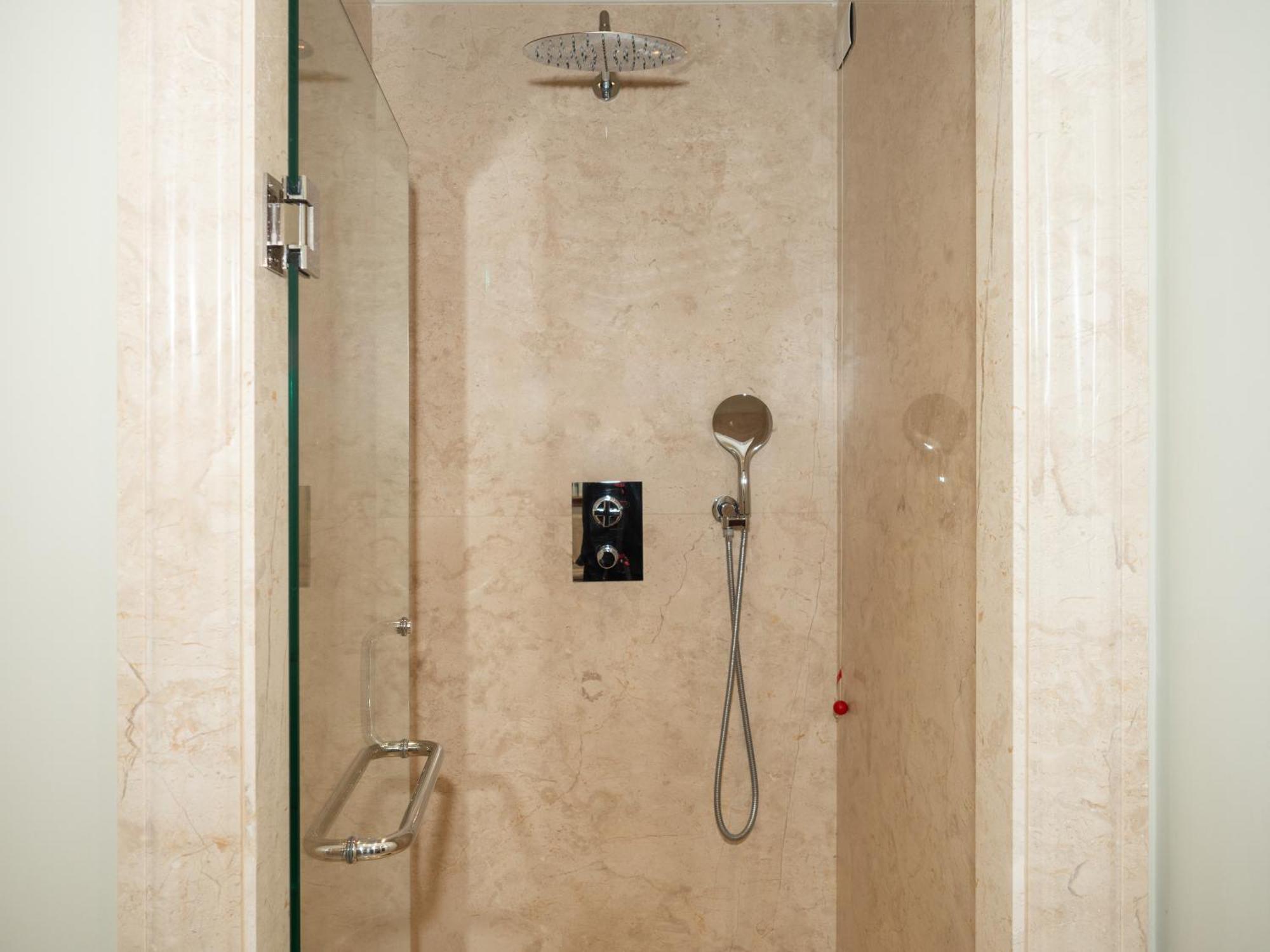 Ebel Boutique Hotel تيرانا المظهر الخارجي الصورة