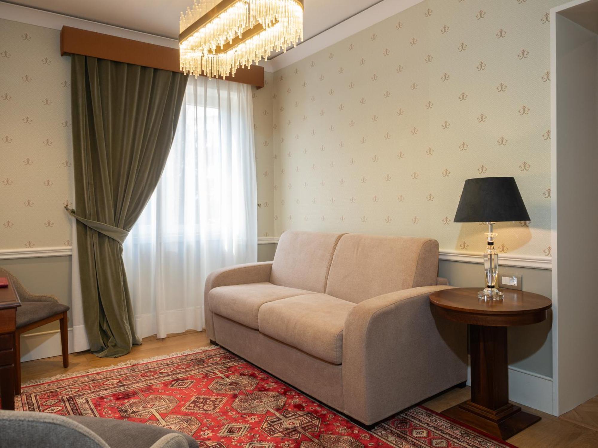 Ebel Boutique Hotel تيرانا المظهر الخارجي الصورة