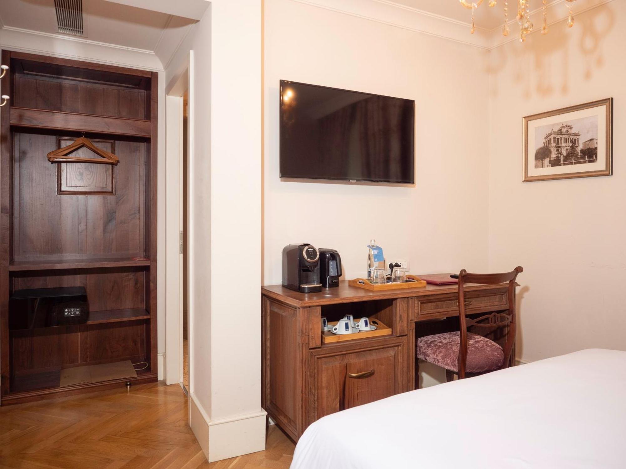 Ebel Boutique Hotel تيرانا المظهر الخارجي الصورة