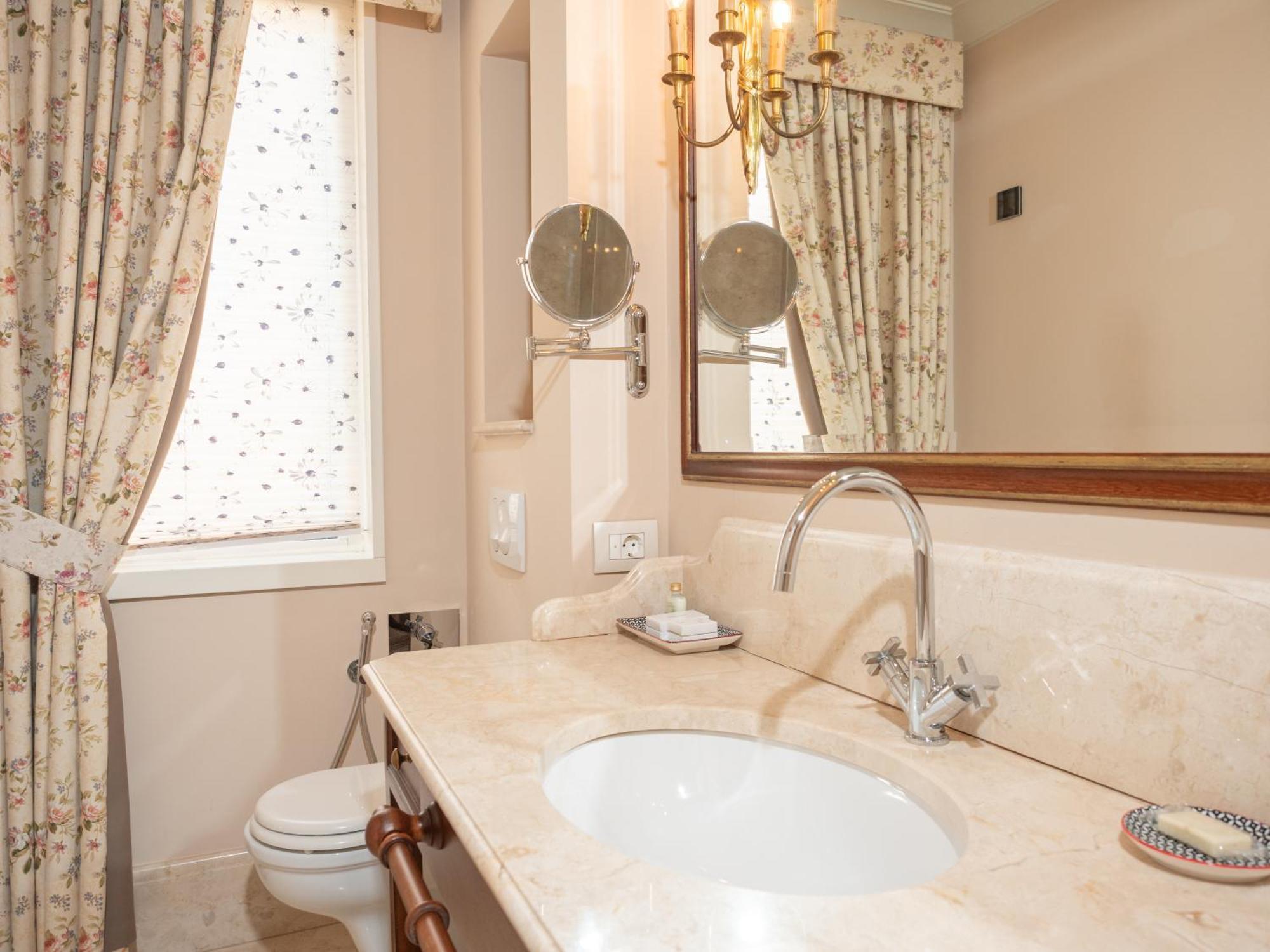 Ebel Boutique Hotel تيرانا المظهر الخارجي الصورة